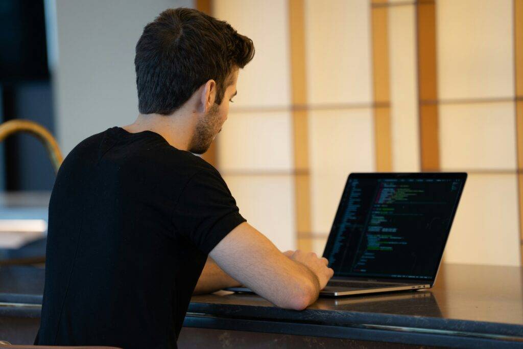 OpenSistemas - IT Consultancy 44 anthony riera ZZ7I31c0B8 unsplash