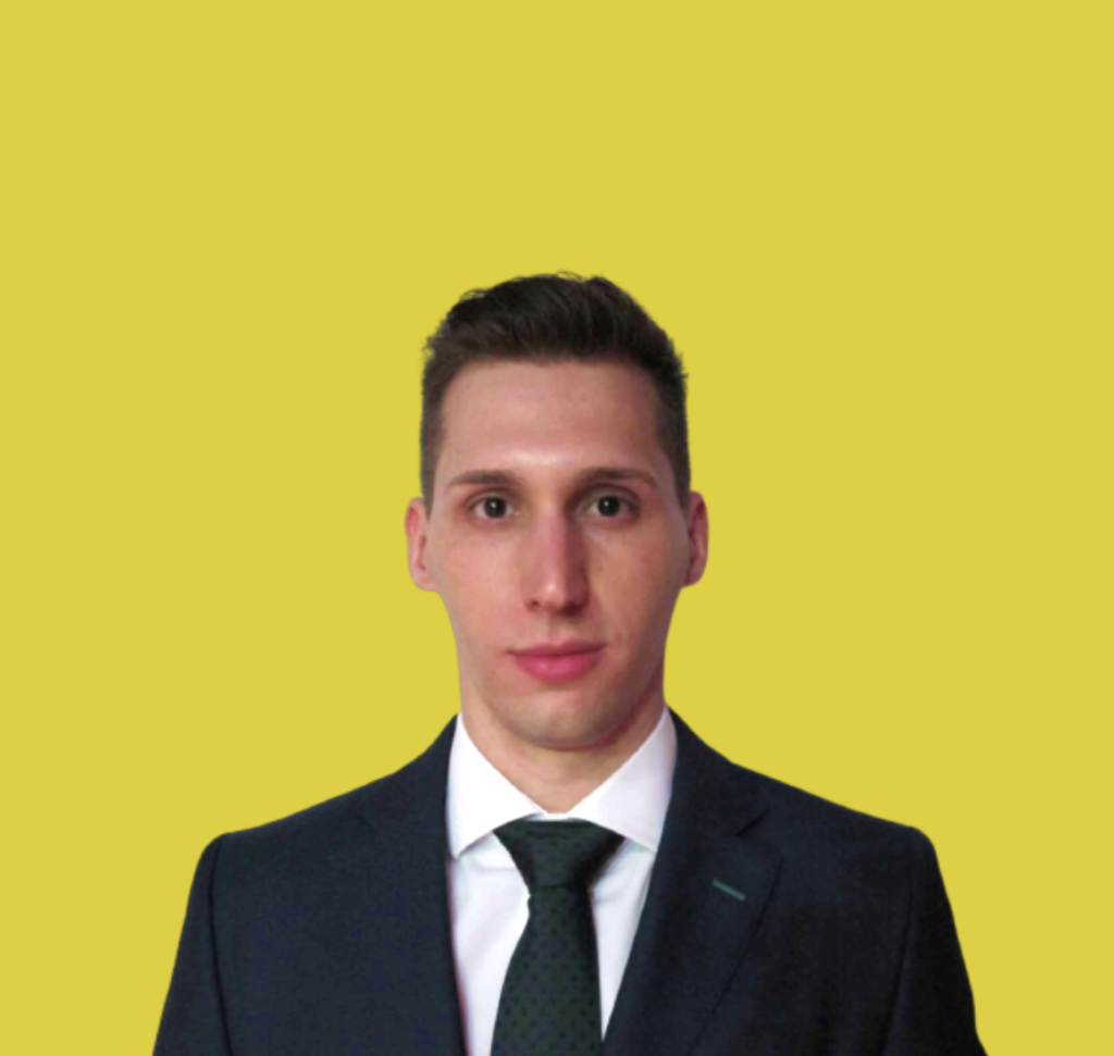 Nosotros 26 Roberto Moreno rebranded